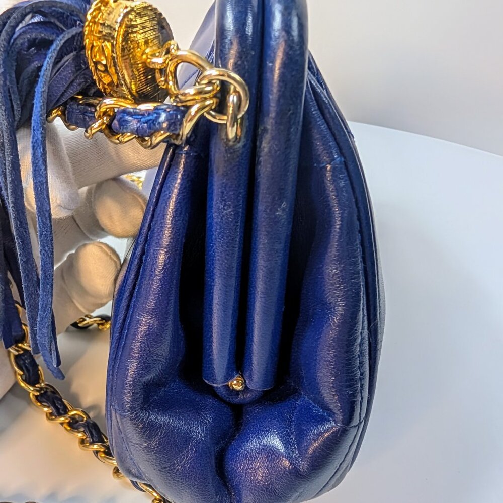 Chanel Vintage Blue Quilted Lambskin Kisslock Tassel Clutch - Picture 5 of 16
